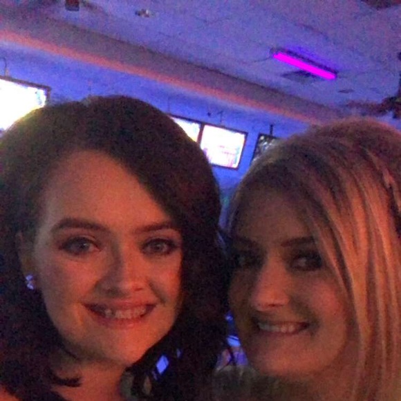 Meet your Posher, Amy - Picture 2 of 5